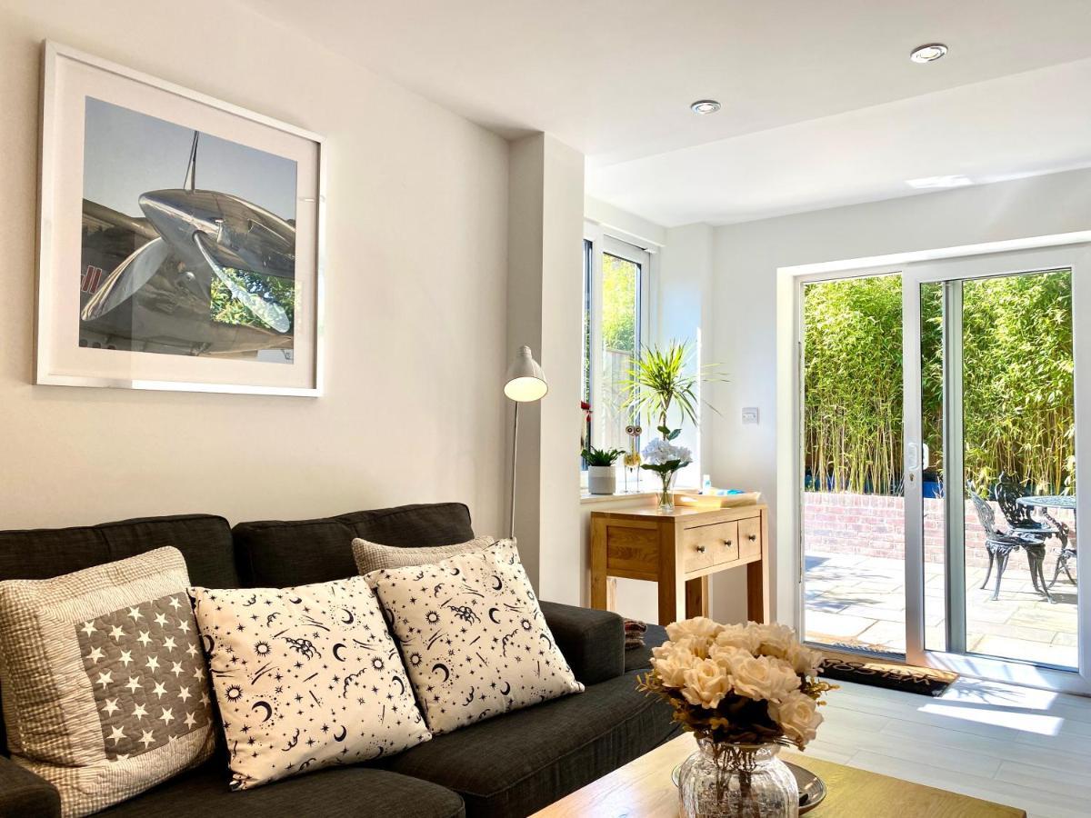 Holiday home Amber Hickstead-b